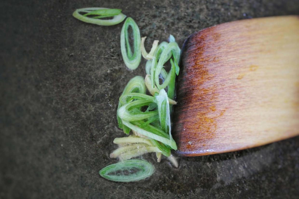 简单的下饭菜,香脆爽辣,普通的鸡胗也有好吃的做法