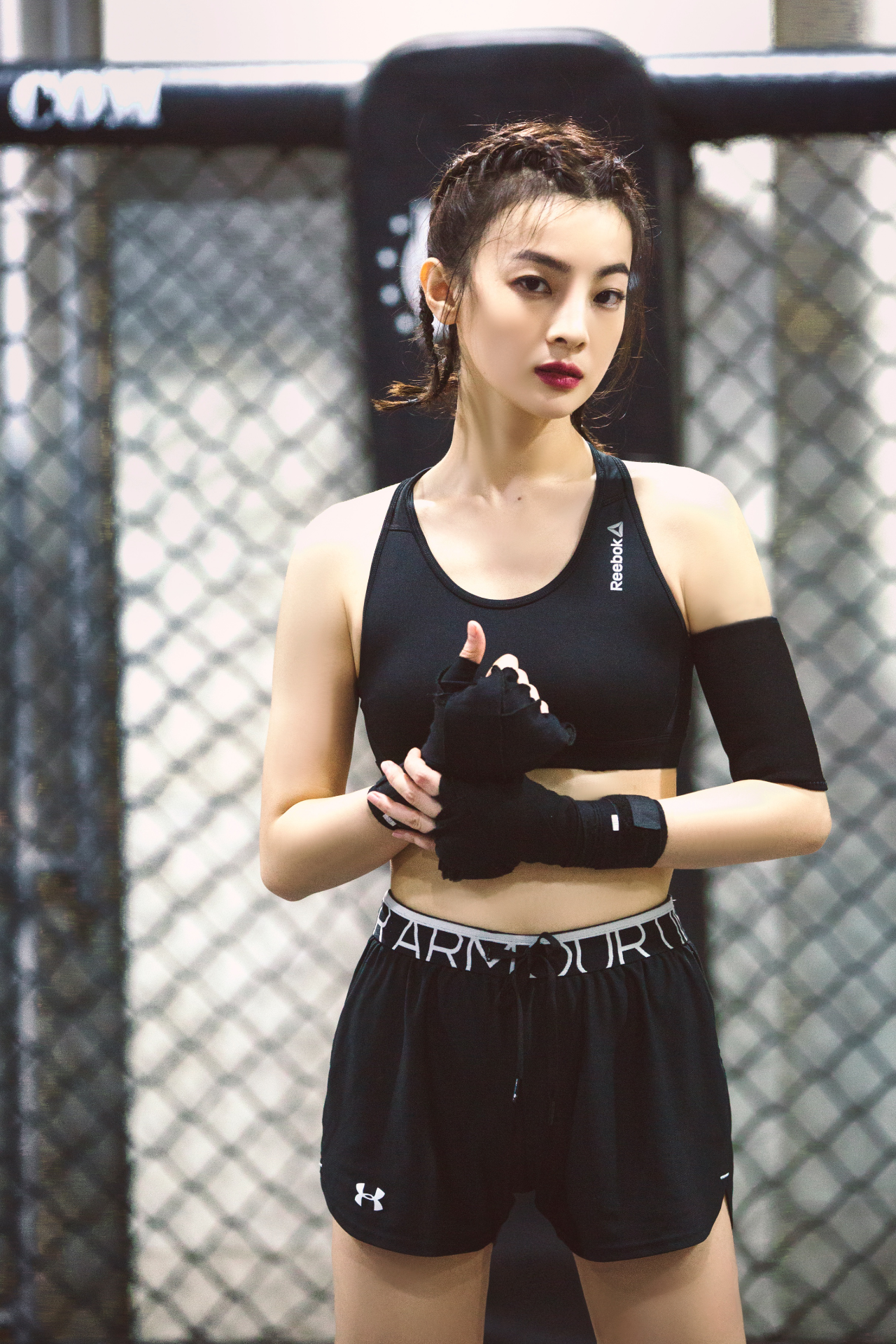 演员杨杏变身励志健身女星,身材管理强势吸引视线