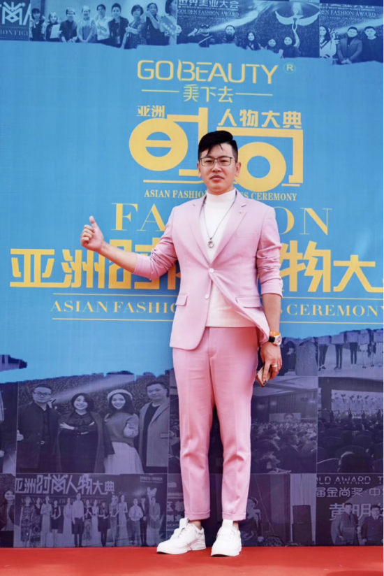 中娱传媒董事长李翔受邀出席第六届亚洲时尚人物大典__凤凰网