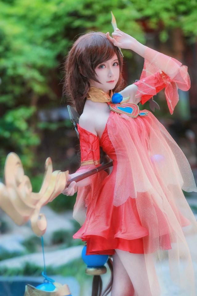 高質量cosplay王者榮耀大喬淨化心靈與你