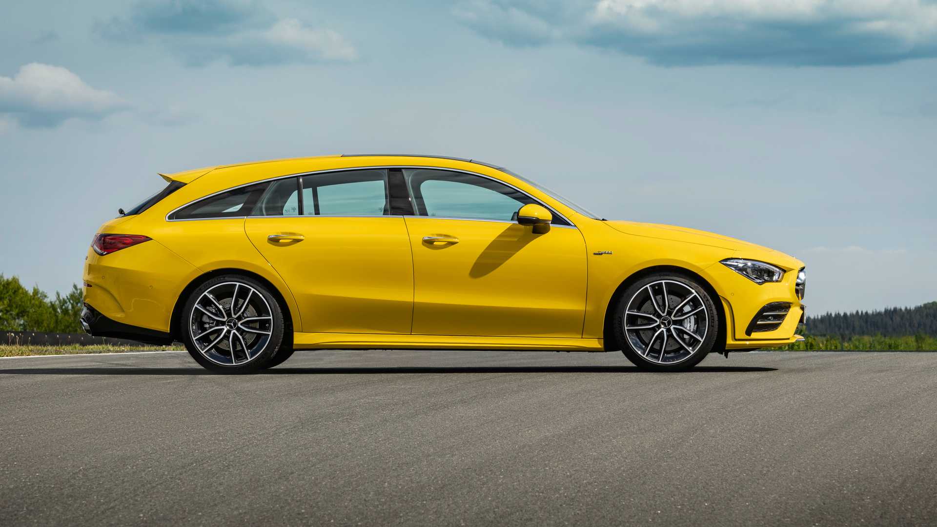 性能强劲又实用 amg cla 35猎装版官图发布