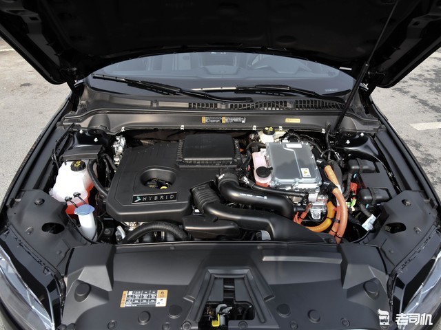 0l四缸发动机,最大马力137匹,最大扭矩173牛·米,电动机最大功率88kw