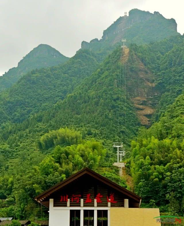 雲端天梯——川河蓋索道6月26日正式開通,捷足先登擠爆夏天