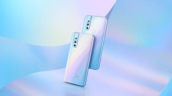 3200万升降自拍 仲夏梦新配色!颜值出众,vivo s1带你闪耀一夏__凤凰网