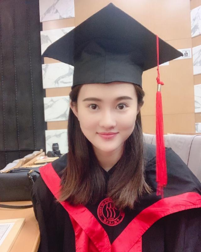 奥运冠军刘蕙瑕大学毕业晒美照昔日假小子大变身美到认不出