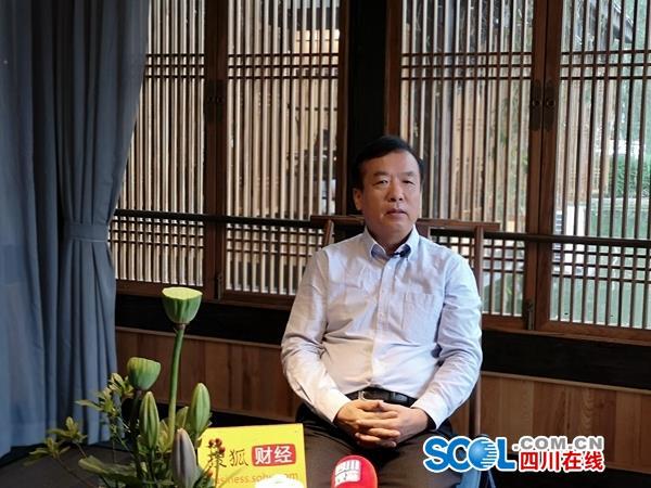 桂商总会执行会长华蓝集团董事长雷翔川桂两地建筑企业可抱团闯荡