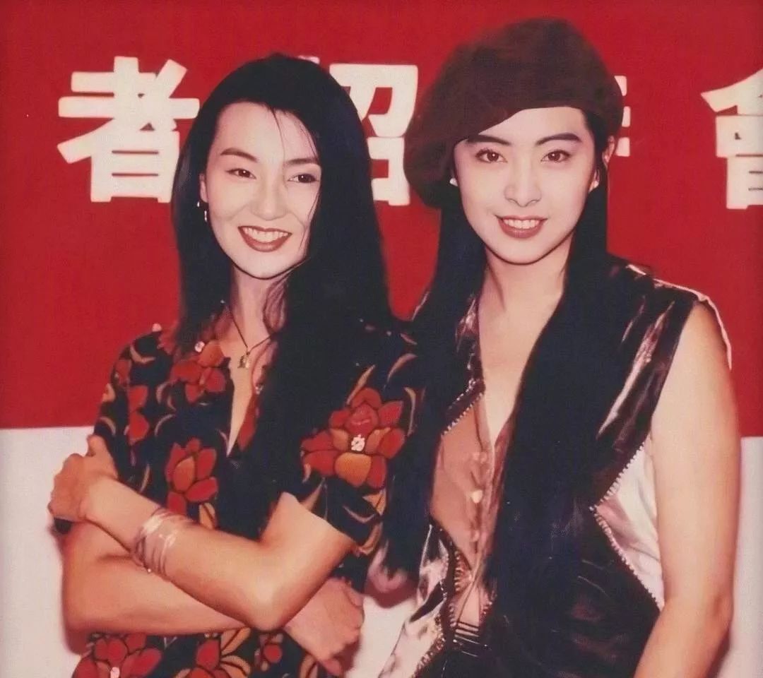 正是这样,每一届的 虎扑女神评选都会出现周慧敏,邱淑贞,王祖贤等90