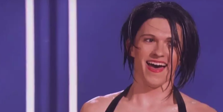 荷兰弟回应穿女装模仿蕾哈娜,原因令人感动