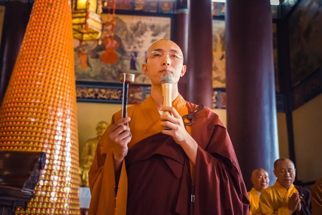 居士在家诵经可以敲打法器吗?__凤凰网