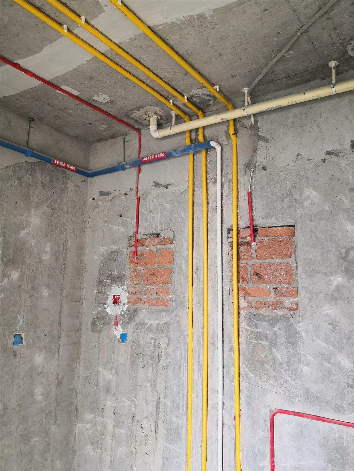 在黄岛装修,标准改水电很有必要