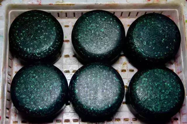 80岁老艺人用一把稻谷复活失传的"金虫"漆艺,震惊世界