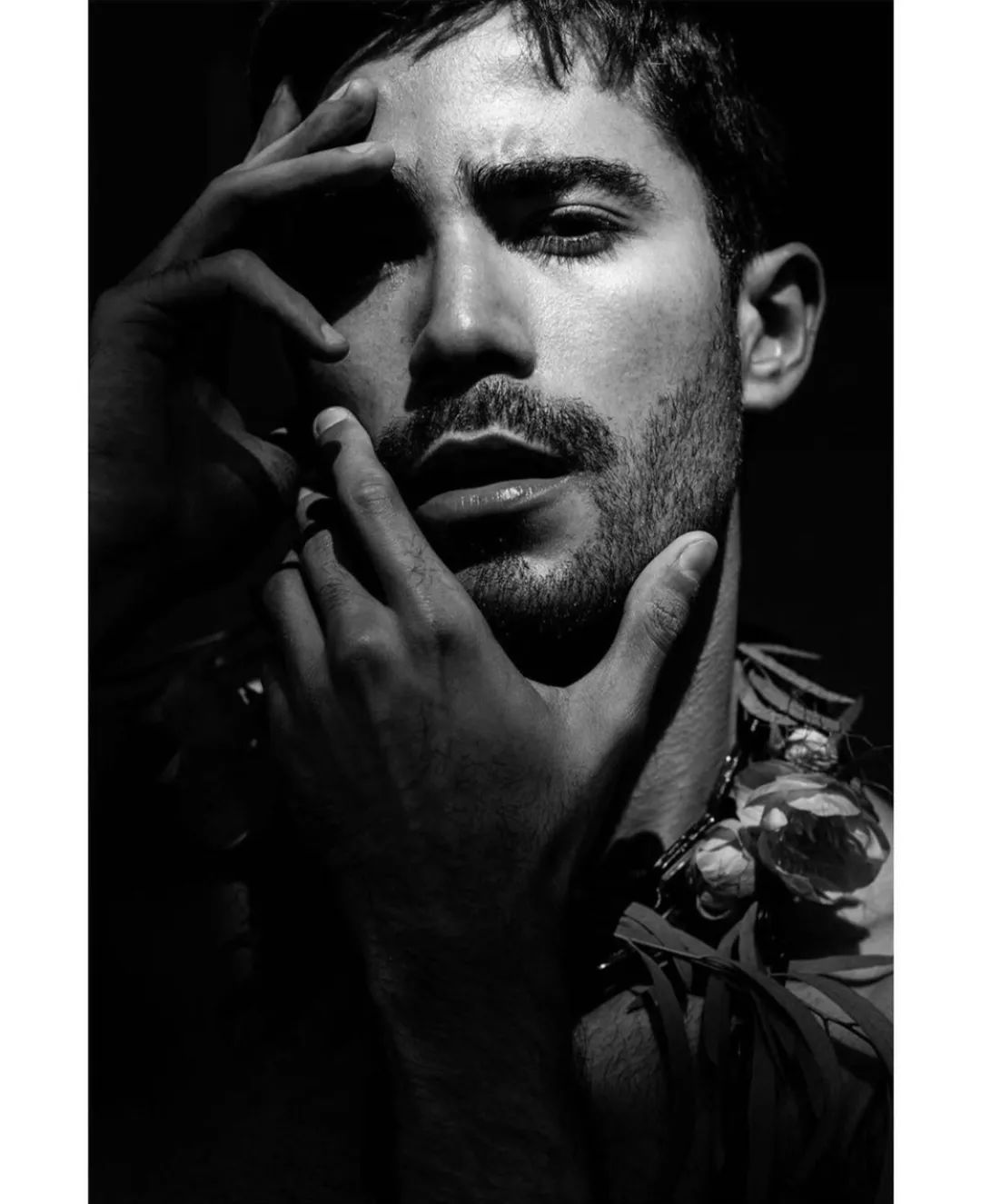 白天平面男模夜晚酒吧dj能唱能跳这位男模我真的可以