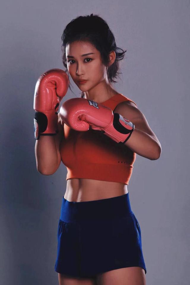 中国最美搏击女郎杨洋将进行她的武林风首秀,迎战丹麦选手莉·佩德森.