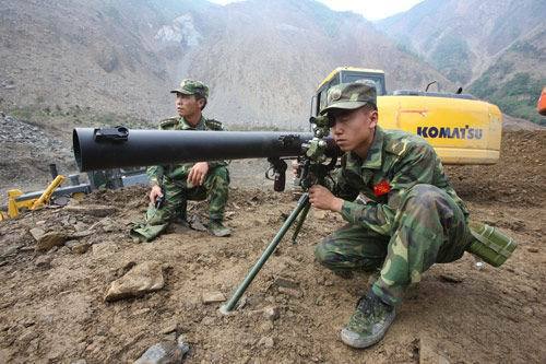 2010年3月,黄河内蒙古段开河形势迫切,原北京军区27集团军66077部队