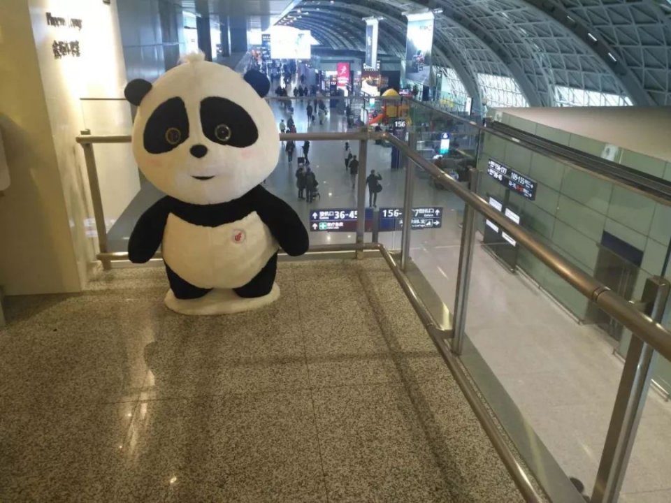测评｜ 坐昆明航空头等舱，为何有去三星宾馆的赶脚？__凤凰网