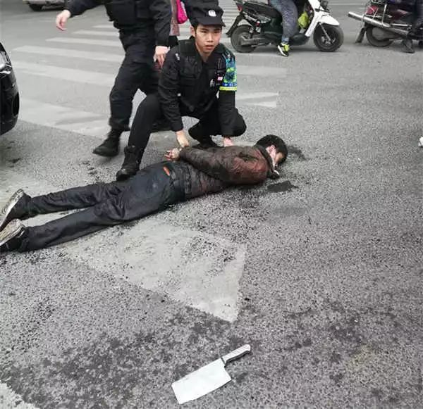 这段中国警察"开枪"视频,让多少民警从"忧心忡忡"转为"羡慕嫉妒"