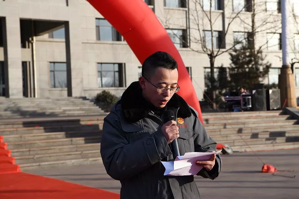 敬業集團隆重舉行建廠紀念日,體檢診斷日雕塑揭幕儀式