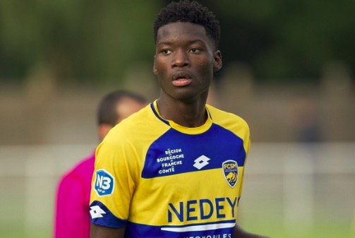 报》消息,几个月来,巴塞罗那一直在关注着16岁的卢西恩-阿古姆(lucien