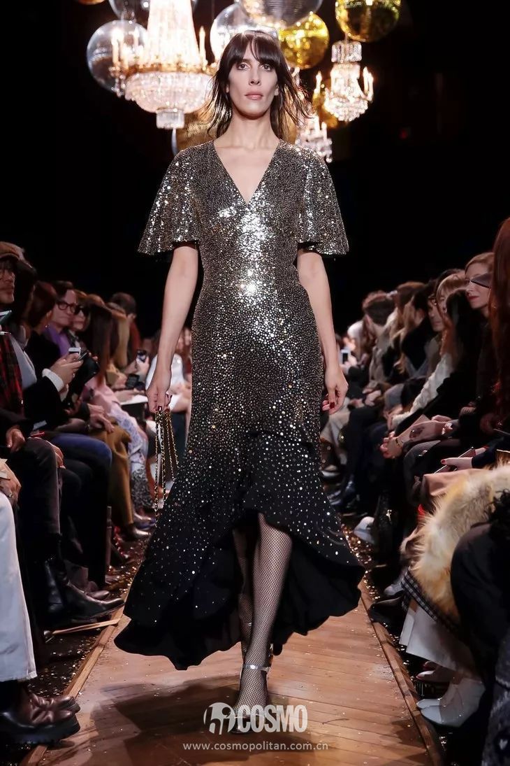 时尚亮点：2000 年代初期的流行朋克女孩们: r/popculturechat, image size:730x1095