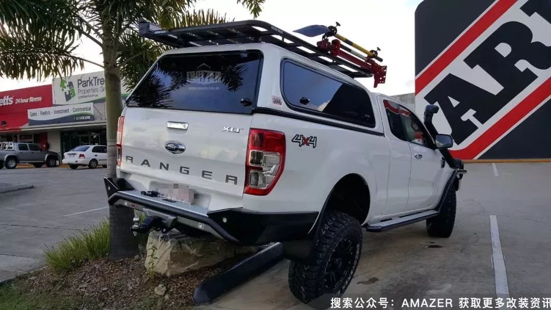 白色福特Ford Ranger的ARB改装__凤凰网