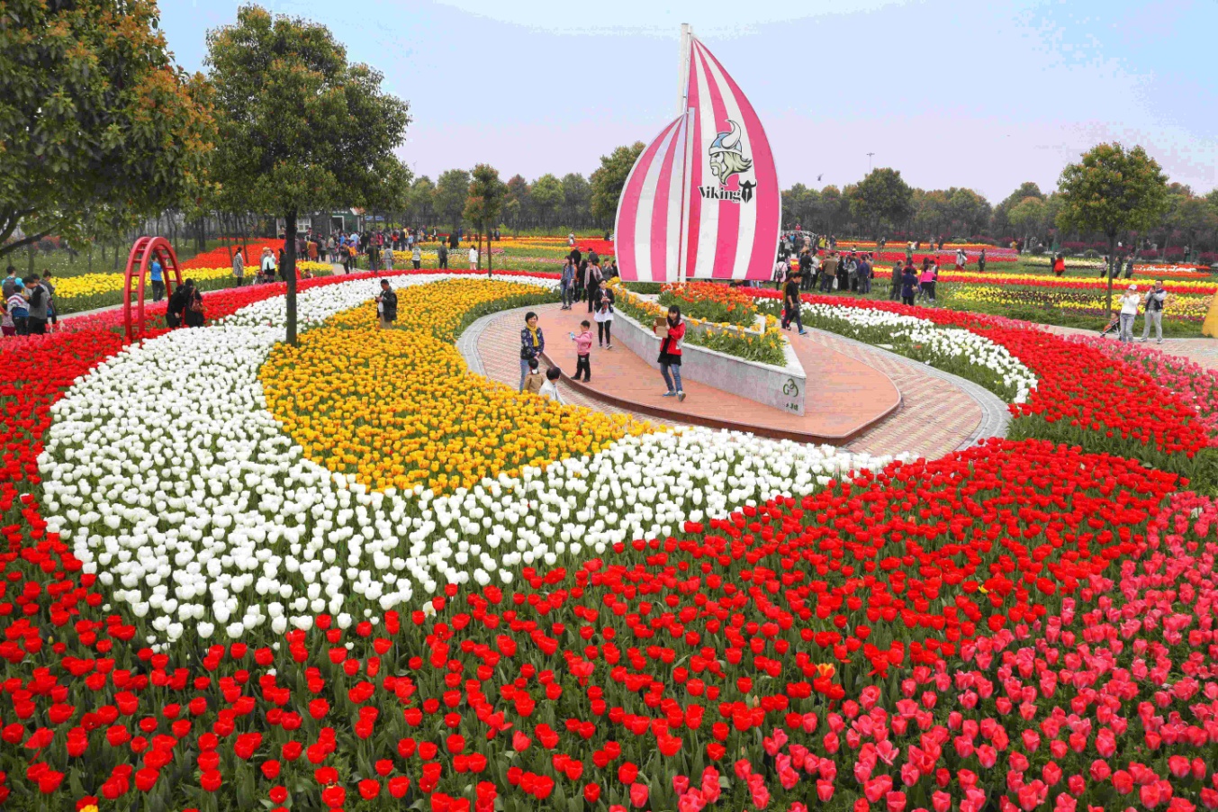 首届球根花卉展及第七届郁金香主题花展盛大开幕__凤凰网