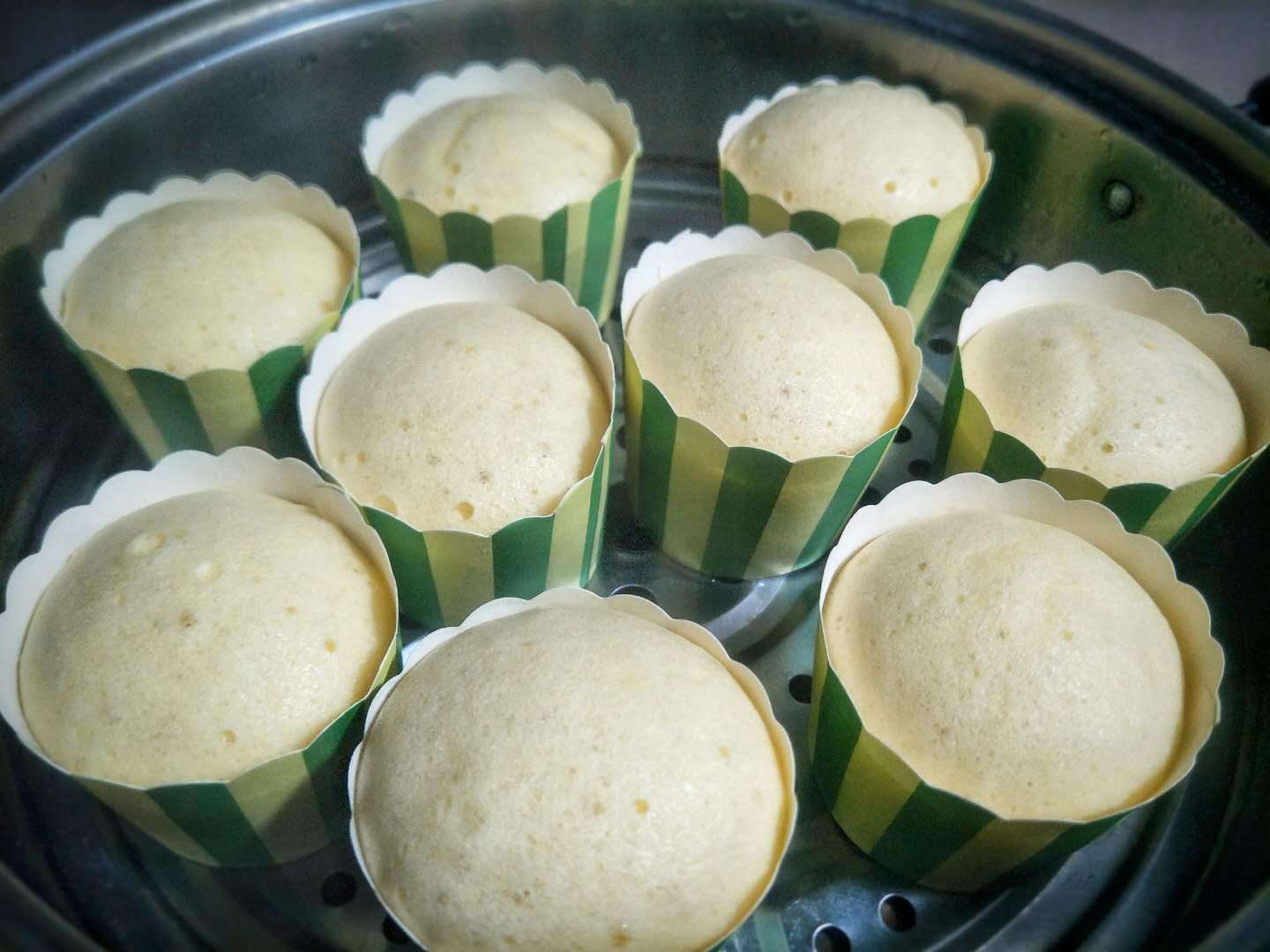 超市15元一斤的蒸蛋糕,在家5块钱做一锅,入口即化,好吃不上火