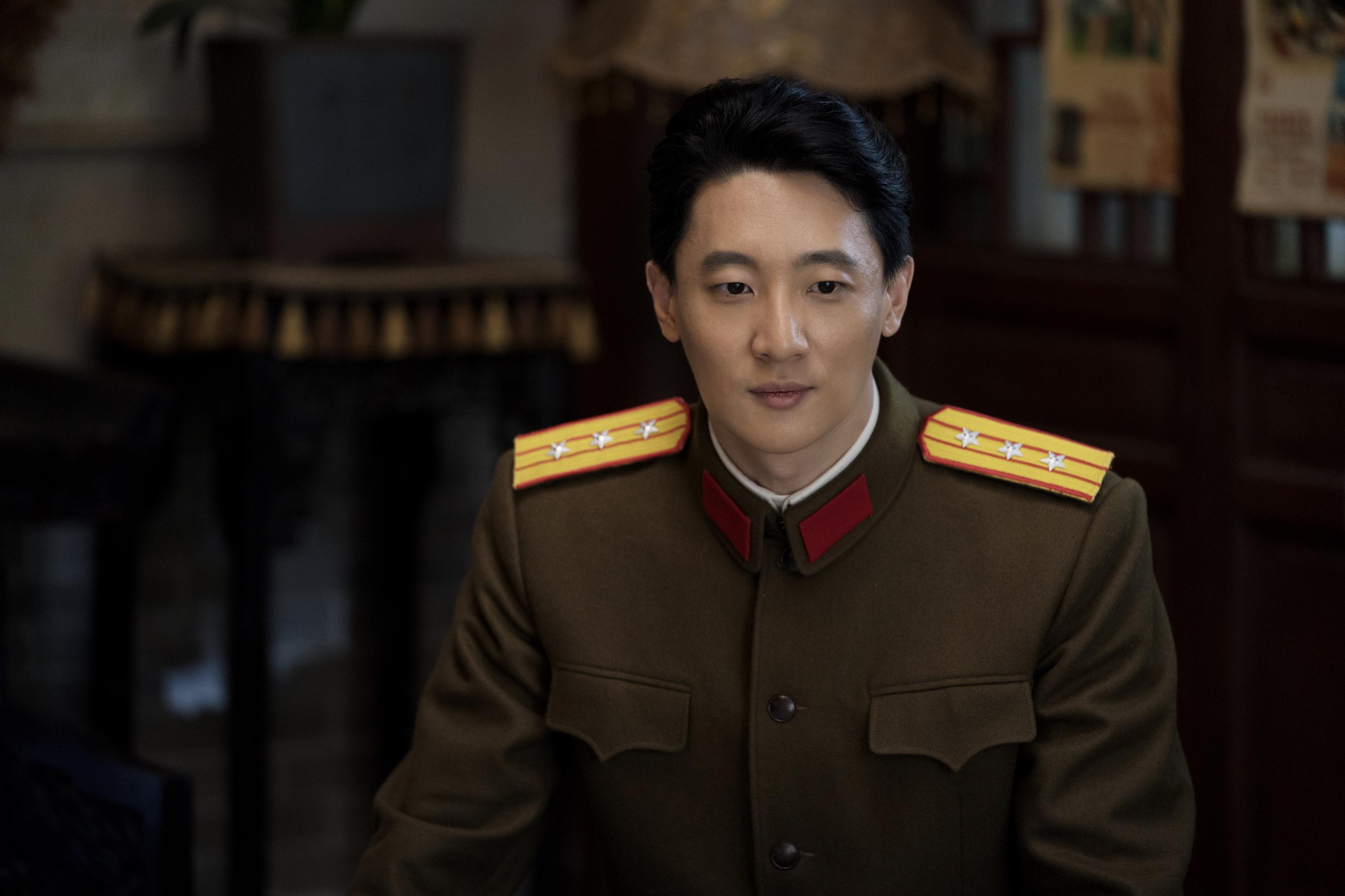 在大结局当天,王放也是连发多条微博,和《芝麻胡同