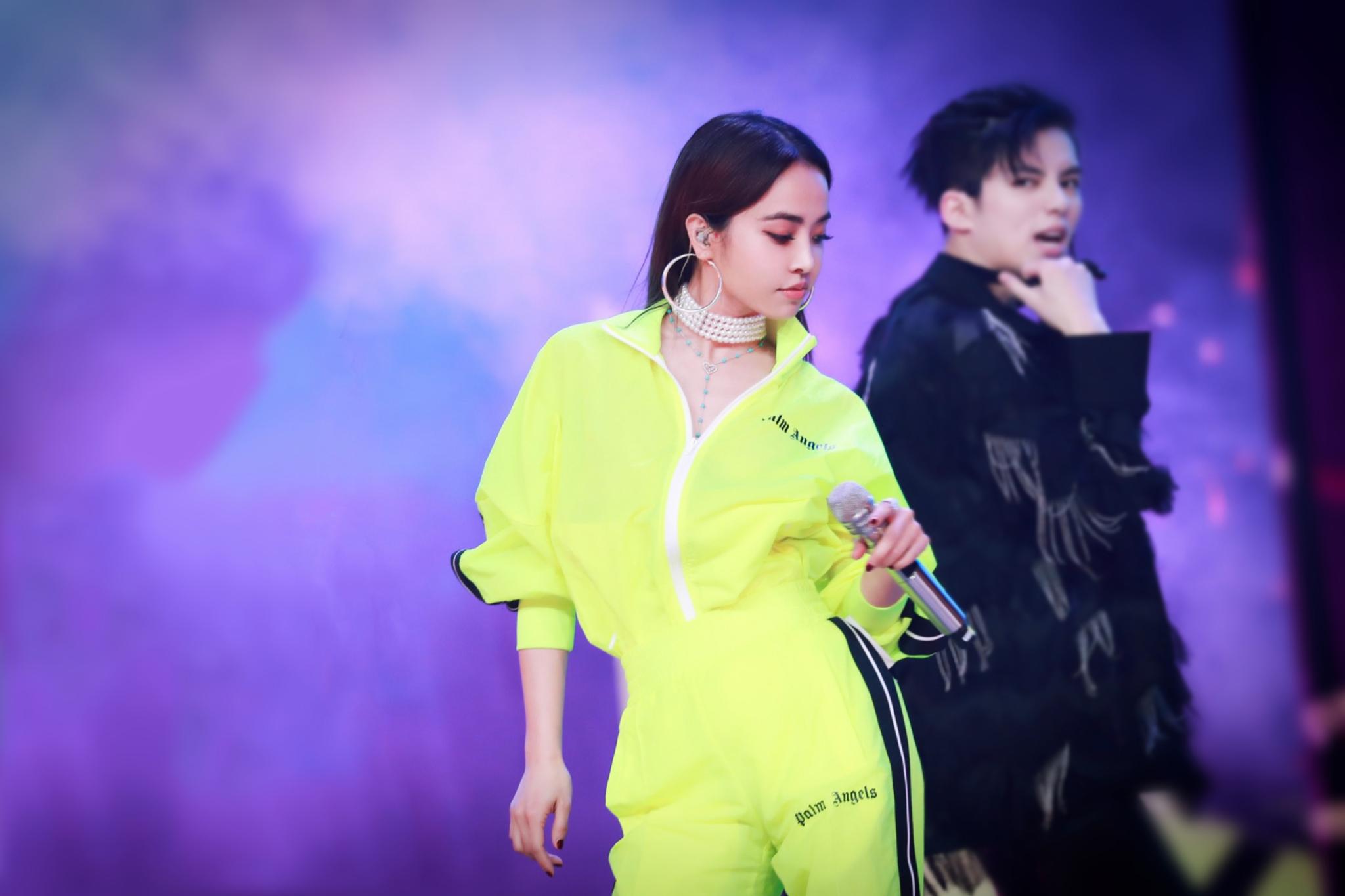 蔡依林青春有你合作舞台点燃在即率训练生热力献唱怪美的