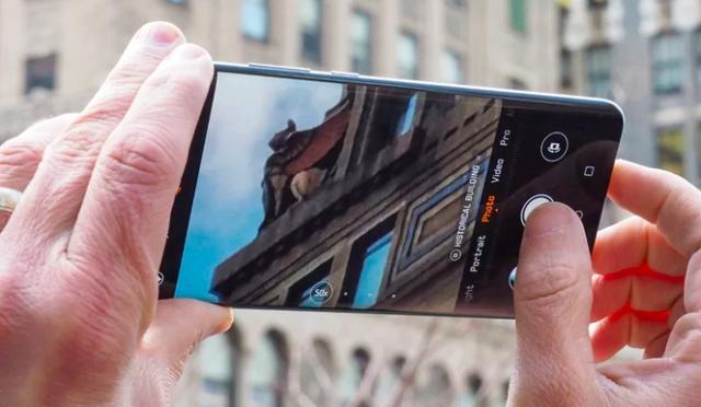 华为史上最强的潜望式变焦镜头怎么样?外媒测评一目了然