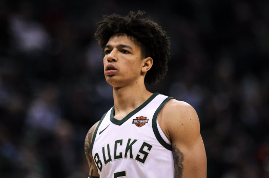 dj-威尔森砍下18分17篮板,得分篮板均生涯新高