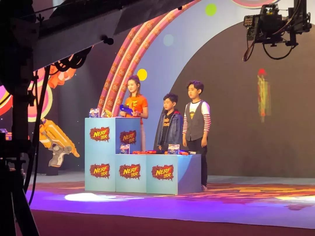 共同录制广东嘉佳卡通频道《大玩家特搜队》节目!