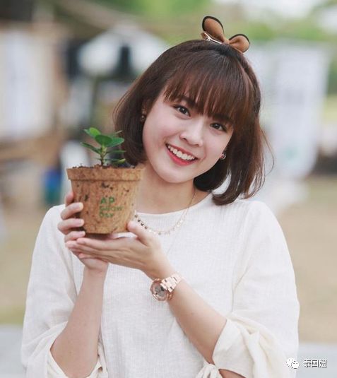 看明星学泰语:pattie也是小黄人粉