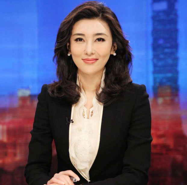 41岁央视才女李红隐瞒了6年的老公原来是我们熟悉的他