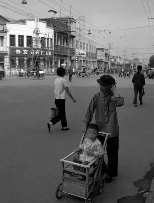 外国人拍摄的70年代中国老照片:想不到70年代的中国是这样子__凤凰网