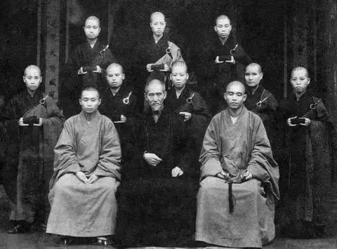 绝版老照片再现虚云老和尚120年传奇人生,值得珍藏!__凤凰网