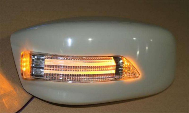 汽车如果设计成向左打方向就自动启动左转向灯,可行么?