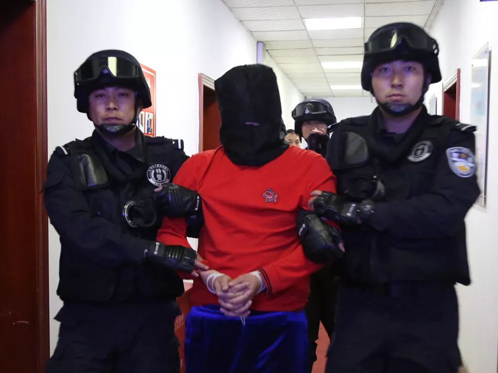 5月16日,通辽市公安局成功将潜逃21年,公安部b级持枪杀人逃犯刘文亮在