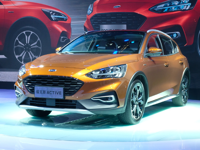 福特福克斯跨界版首发 全系三缸1.5t竞争朗逸-图1