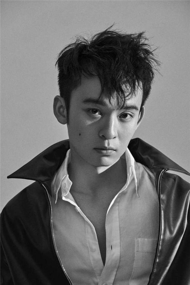 陈红的儿子不红,宋丹丹的儿子不红,她的儿子火遍大街小巷