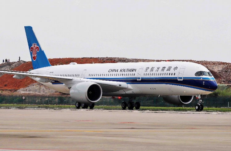 南航接收首架空客a350将执飞广州至北京上海