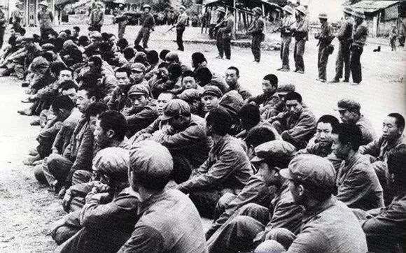 政治任务:长江上的战俘遣送