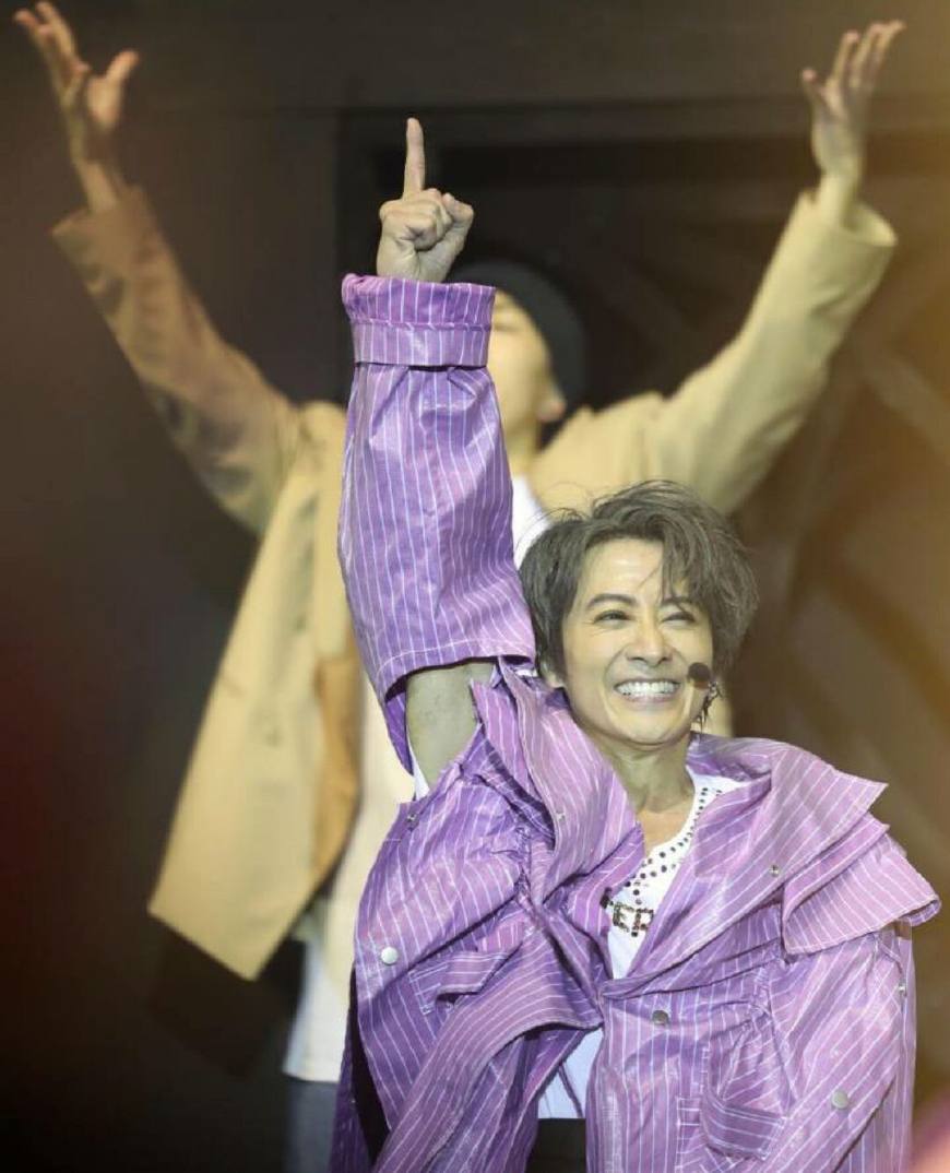 近期,孙耀威微博发文称过几天就要开演唱会了,他还发文说:有你们,我很