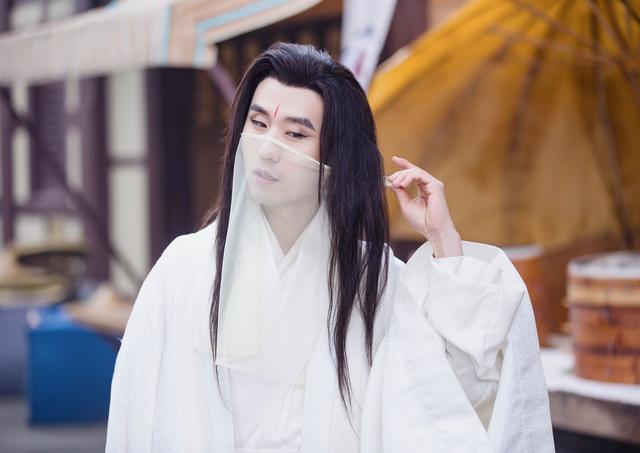 《花田喜事》正式杀青 刘循子墨华宇启帆造型惊喜曝光