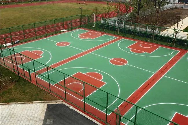 水泥地如何变身丙烯酸球场