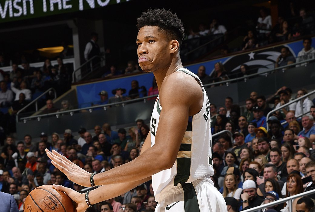 阿德托昆博谈客串中锋:这让我对自己的防守感到自豪