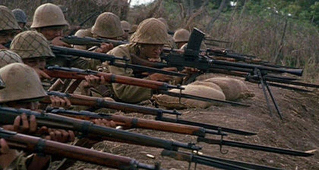 日军二战时都装备了哪些武器?太平洋战场用99式,侵华用这把枪