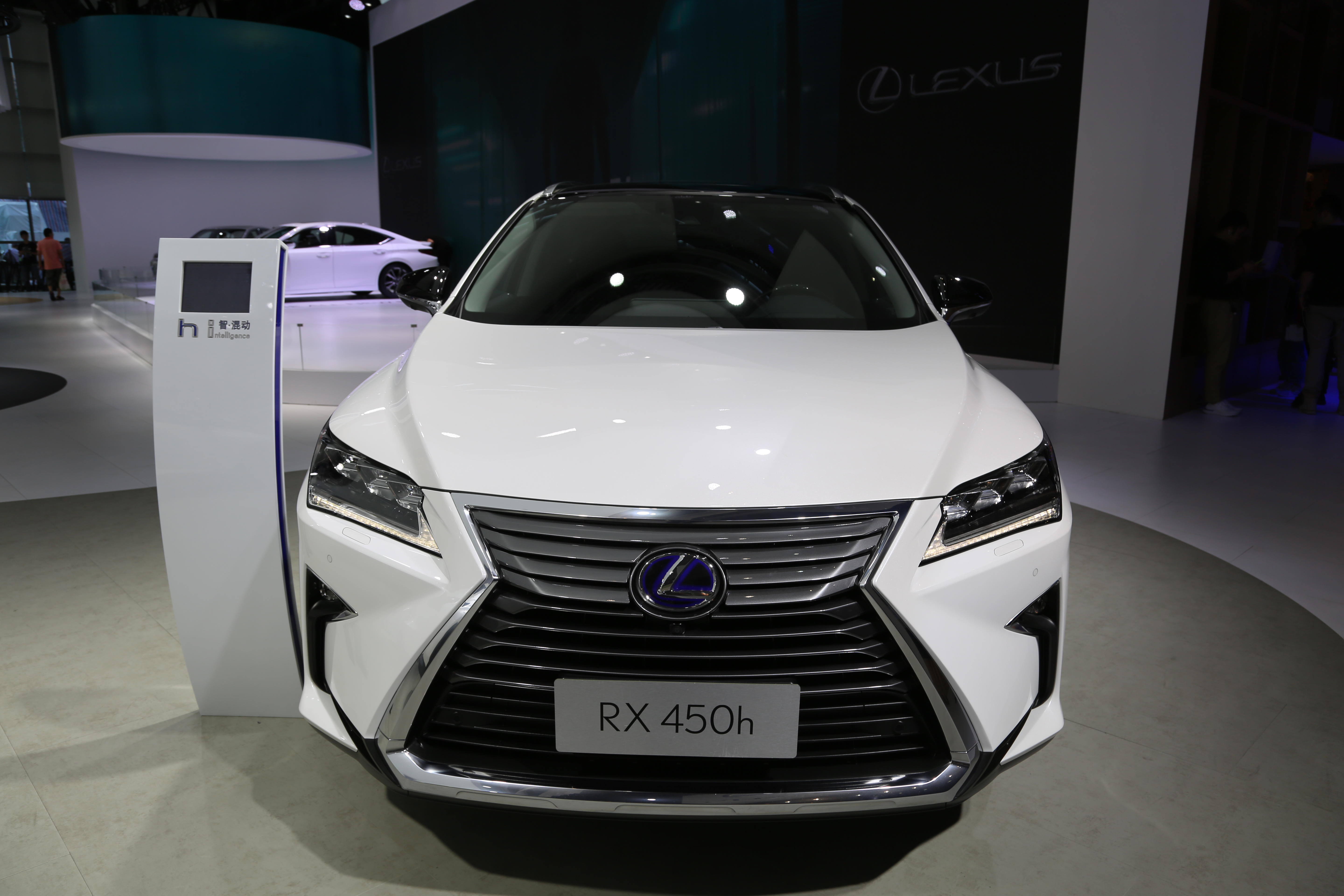 雷克萨斯rx 450h,70万级别中大型豪华suv,车展实拍!__凤凰网