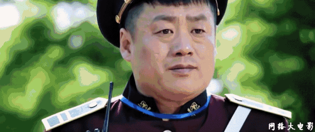 作为新一代东北喜剧的接班人,宋晓峰不仅在《乡村爱情》里从保安队长