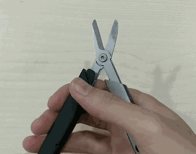 美国特种部队专用圆珠笔展开来竟是个小工具箱