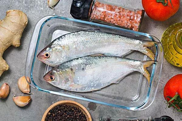 舟山鹽漬滷漬醃製品中的當家名品——三鮑鰳魚__鳳凰網